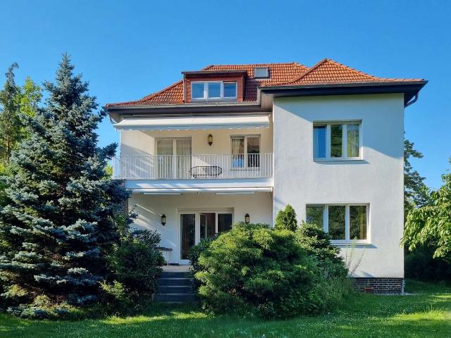 Charmante 1930er Landhausvilla auf 927 m² parkähnlichem Grundstück in Schöneiche