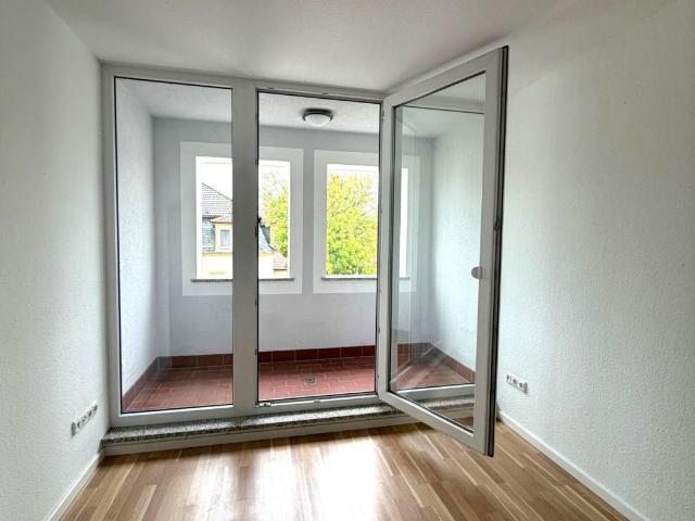 Charmante 1,5 Zimmer Wohnung im Dachgeschoss – ideal für Studenten & Singles!
