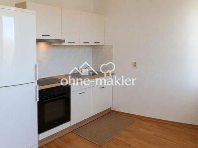 Charmante 1,5 Zimmer Altbauwohnung mit Parkett & Einbauküche