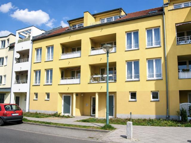 Charmante 1,5 Zimmer Dachgeschosswohnung mit separatem Schlafzimmer und sonniger Terrasse