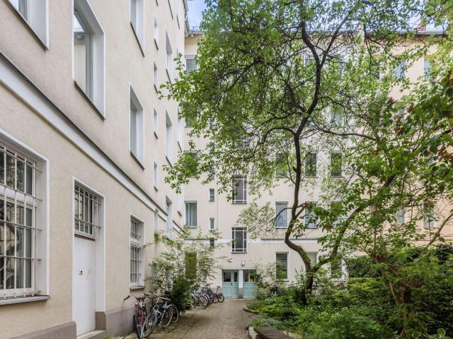 Charmante 1 Zimmer Altbauwohnung mit Entwicklungspotenzial im beliebten Schillerkiez