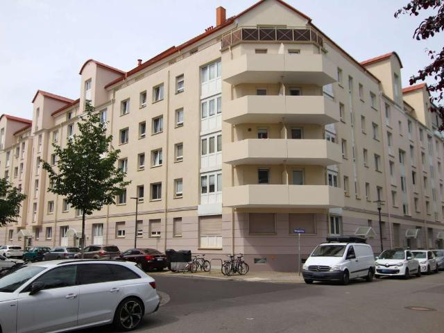 Charmante 1 Zimmer Wohnung im zweiten Obergeschoss in Dresden Friedrichstadt
