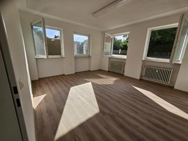 Charmante 1 Zimmer Wohnung in zentraler Lage mit lichtdurchflutetem Wohnbereich