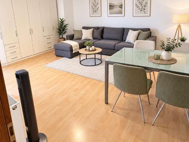 Charmante 1 Zimmer Wohnung mit Balkon zum grünen Innenhof in Mannheim Neckarau