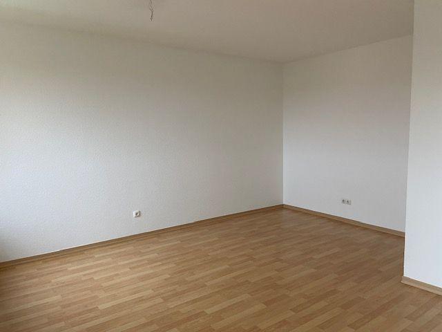 Charmante 1 Raum Wohnung mit Balkon zum Innenhof und Aufzug in Leipzig Mölkau