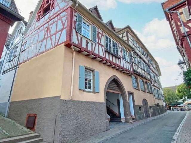 Charmante 2,5‑Zimmer‑Wohnung mit Balkon und Burgenblick in Weinhe