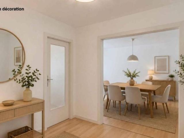 Charmante 2,5 Zimmer Wohnung mit grosser Terrasse und Seesicht