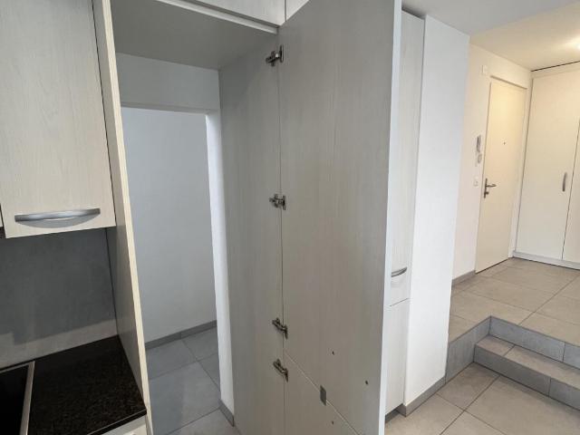 Charmante 2,5 Zimmer Wohnung im Erdgeschoss in Lausanne