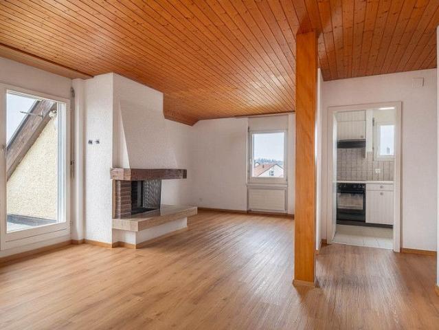 Charmante 2.5 Zimmer Attika Wohnung in Brüttisellen zu vermieten