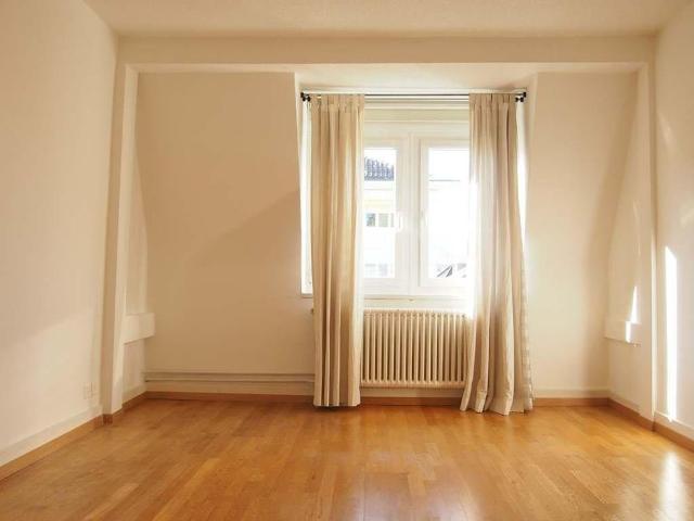 Charmante 2.5 Zimmerwohnung an zentraler Lage!