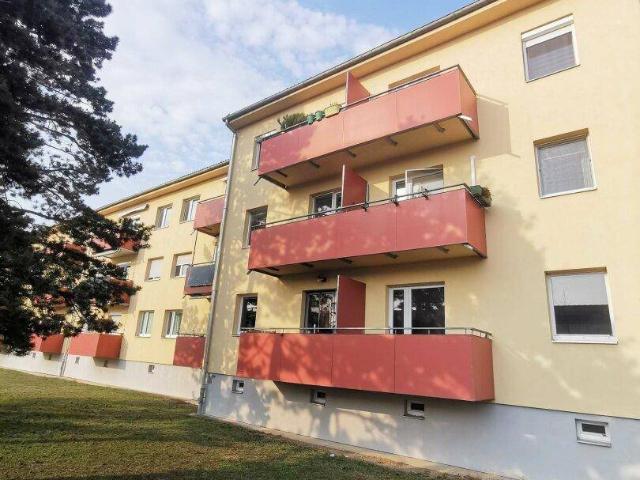 Charmante 2 Zi Wohnung mit Südbalkon und Grünblick in Schwechat