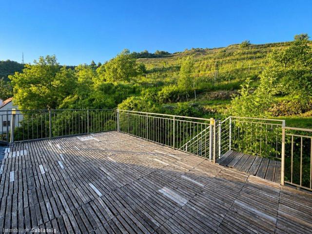 Charmante 2 Zi Wohnung in Imbach mit Terrasse, Garage & moderner Einbauküche!