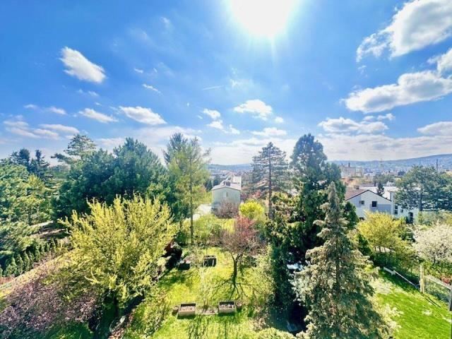 Charmante 2 Zi DG Wohnung mit Terrasse & Garten in 1140 Wien inklusive Heizung und Warmwasserakonto