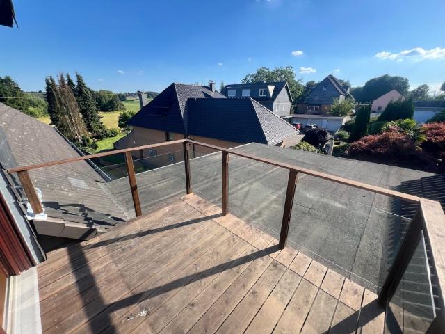Charmante 2 Zimmerwohnung mit Balkon und optionalem Außenstellplatz!