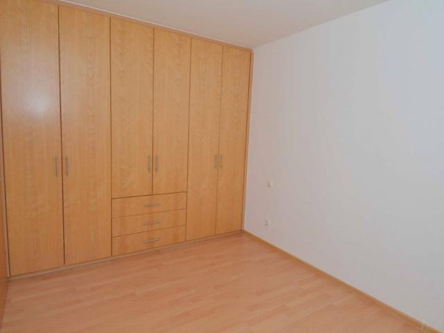 Charmante 2 Zimmerwohnung mit kleinem Grünanteil, Terrasse und Parkplatz in Waltendorf