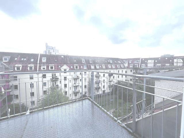 Charmante 2 Zimmerwohnung ca. 50 qm mit großem Balkon zum Innenhof
