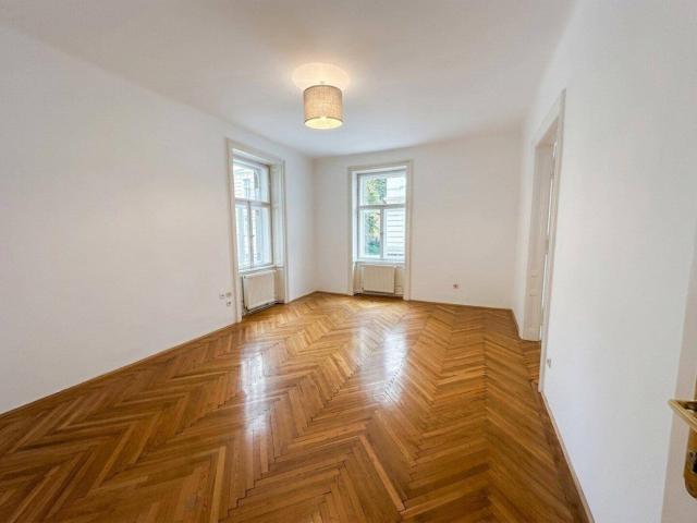 Charmante 2 Zimmer Altbauwohnung im 9. Bezirk