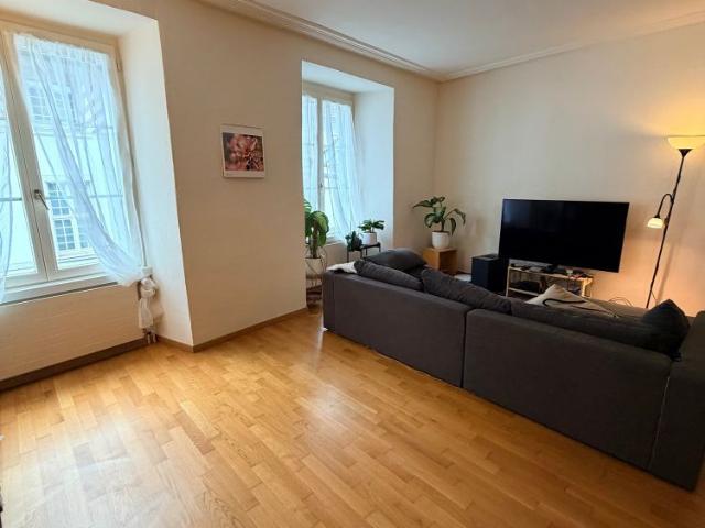 Charmante 2 Zimmer Altbauwohnung in zentraler Vorstadtlage