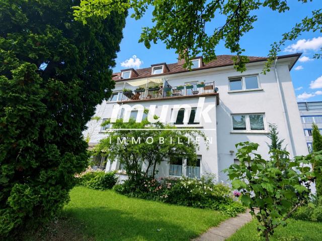 Charmante 2 Zimmer Altbauwohnung in der Weststadt