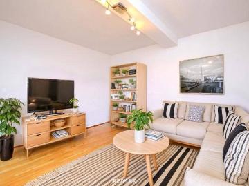 Charmante 2 Zimmer Altbauwohnung in Ruhelage