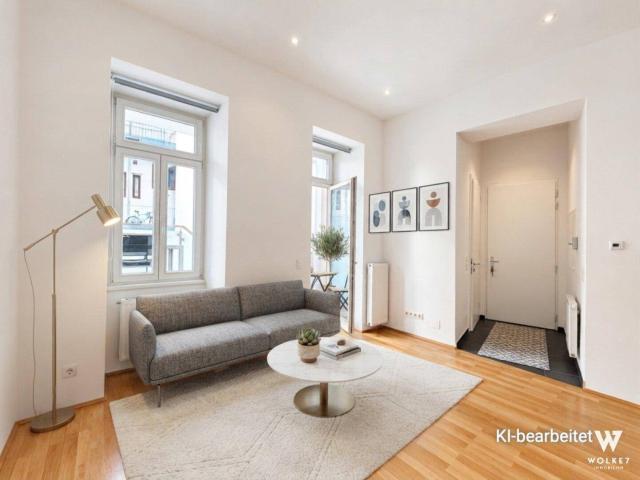 Charmante 2 Zimmer Altbauwohnung mit großem Balkon in ruhiger Hoflage I U4 Nähe