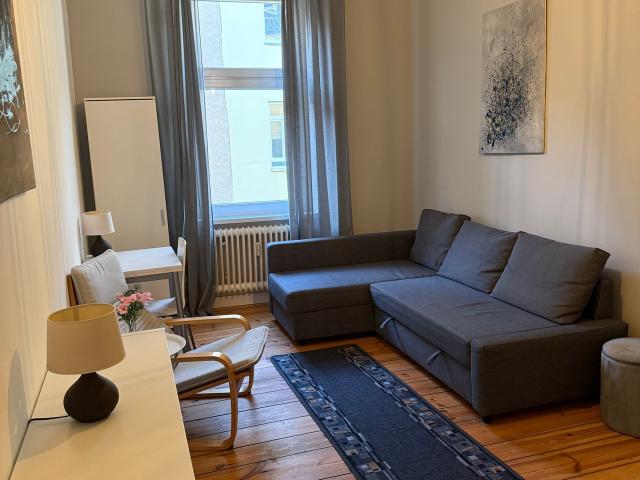 Charmante 2 Zimmer Altbauwohnung nahe Charlottenburg – ruhig & hell, Berlin Amsterdam Apartments for Rent