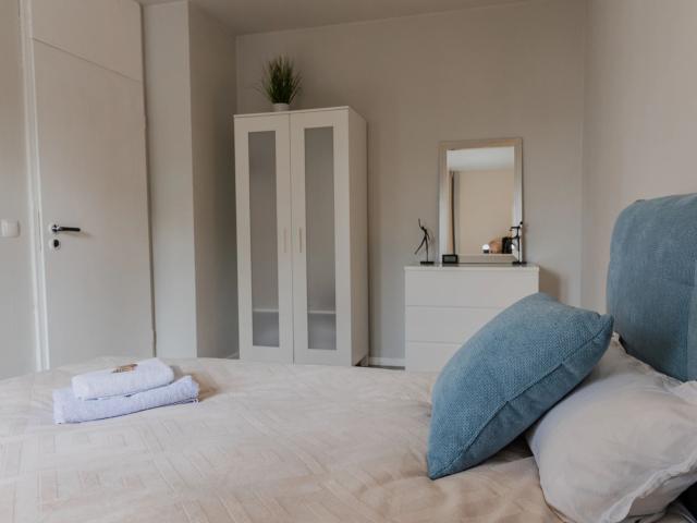 Charmante 2 Zimmer Apartment,große Balkon,Parkplatz,WLAN nähe Stadtmitte