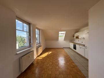 Charmante 2 Zimmer Dachgeschosswohnung in 8072 Fernitz Mellach