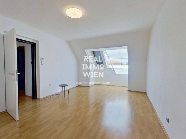 Charmante 2 Zimmer Dachgeschosswohnung in 1140 Wien