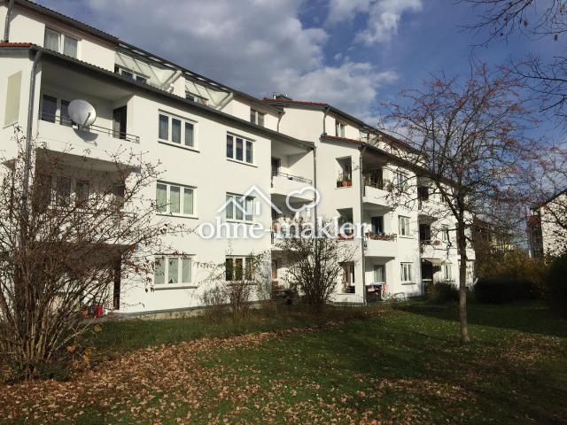 Charmante 2 Zimmer Dachgeschosswohnung mit Balkon und Tiefgaragenstellplatz in Starnberg