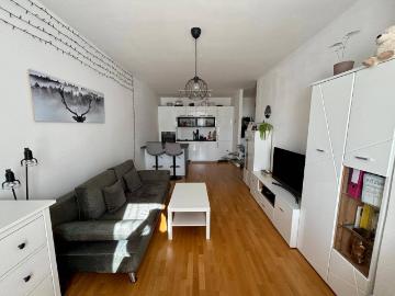Charmante 2 Zimmer Erdgeschosswohnung mit Wohnküche