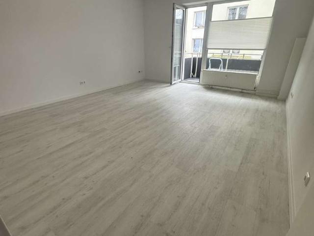 Charmante 2 Zimmer Erdgeschoss Wohnung mit Einbauküche und Garagenstellplatz
