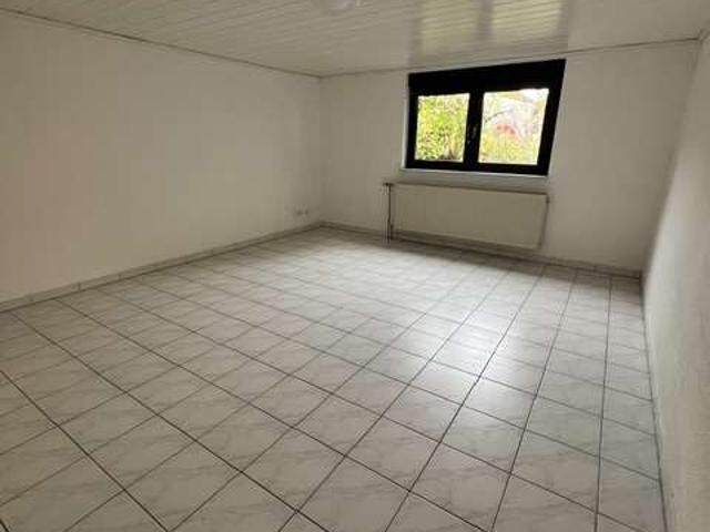 Charmante 2 Zimmer Souterrainwohnung in ruhiger Lage von Mainz Bretzenheim