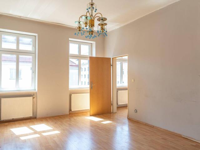 Charmante 2 Zimmer Wohnung zum Renovieren