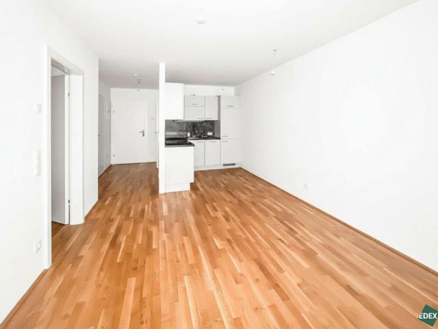 Charmante 2 Zimmer Wohnung I Balkon I nahe U1 Kagraner Platz