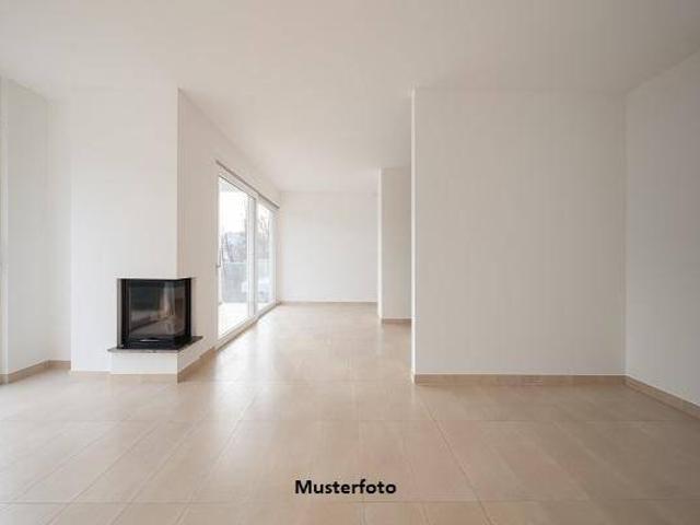 Charmante 2 Zimmer Wohnung im 3. Obergeschoss mit Lift