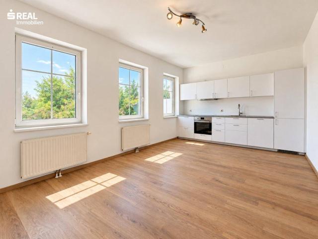 charmante 2 Zimmer Wohnung im Herzen der Stadt
