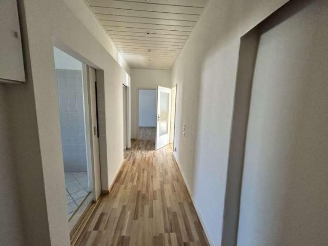 Charmante 2 Zimmer Wohnung mit Balkon in toller Lage von Altendorf