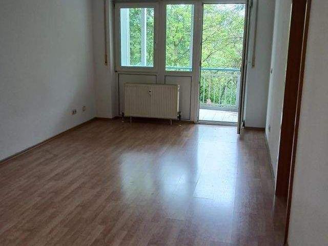 Charmante 2 Zimmer Wohnung in Büchenbach, Donato Polli Str