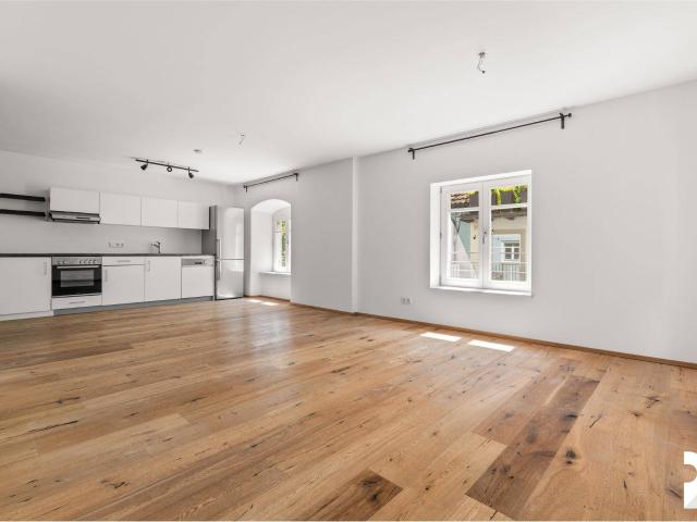 CHARMANTE 2 ZIMMER WOHNUNG IN HISTORISCHEM STADTHAUS IN FELDKIRCH