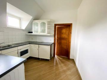 Charmante 2 Zimmer Wohnung in stilvoller Altbauvilla in Sonneberg