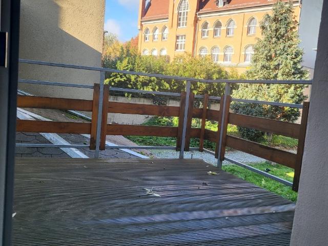 Charmante 2 Zimmer Wohnung mit Balkon in Eisenberg Heinrich Immobilien