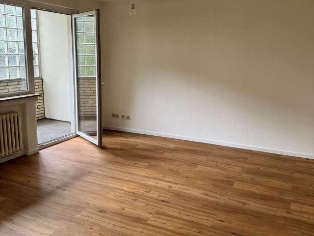 Charmante 2 Zimmer Wohnung mit Balkon in ruhiger Innenhoflage sofort bezugsfertig