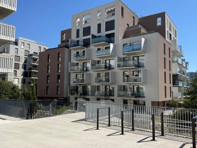 Charmante 2 Zimmer Wohnung mit Balkon & Lift