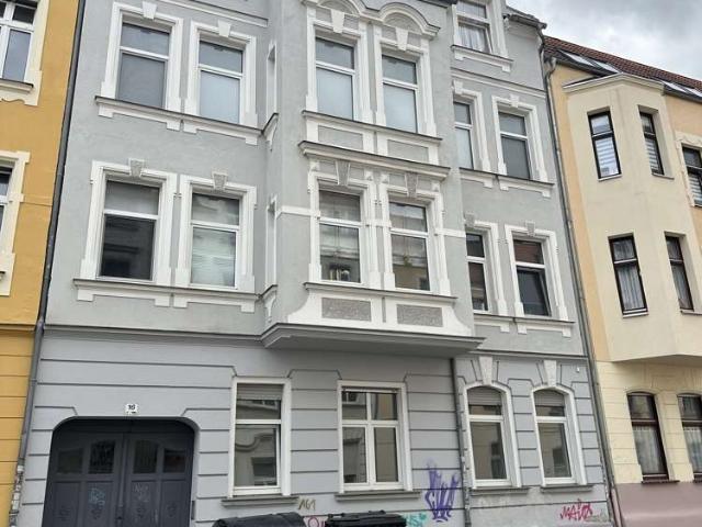 Charmante 2 Zimmer Wohnung mit Balkon – Uhlandstraße 16, Magdeburg!