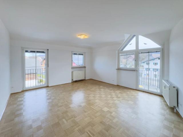 CHARMANTE 2 ZIMMER WOHNUNG MIT BALKON
