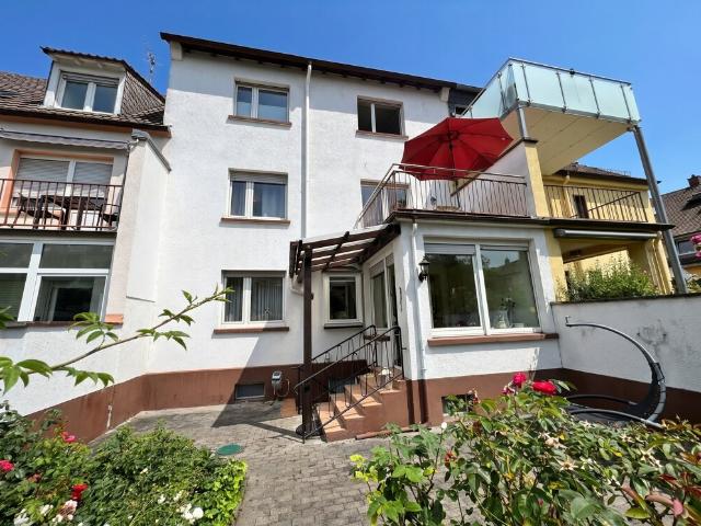 Charmante 2 Zimmer Wohnung mit Gartennutzung in bester Lage Friesenheims