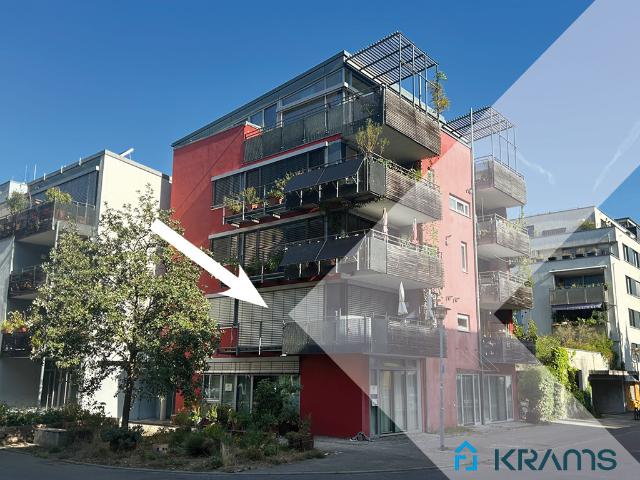 Charmante 2 Zimmer Wohnung mit großzügigem Balkon im Französischen Viertel