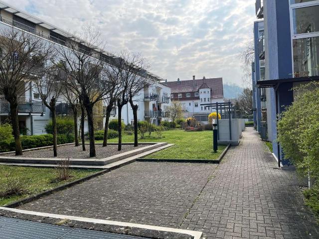Charmante 2 Zimmer Wohnung mit grosser Terrasse und 2. Balkon in KA Durlach incl. Keller & TG