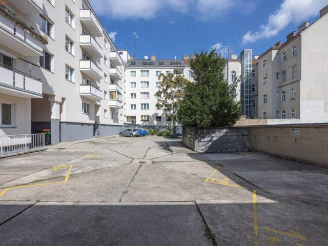 Charmante 2 Zimmer Wohnung mit Einbauküche und Lift in 1140 Wien – 50,87 m² um 189.000 €